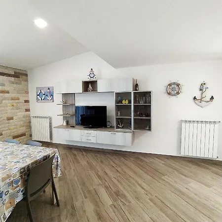 Attico Gloria & Greta